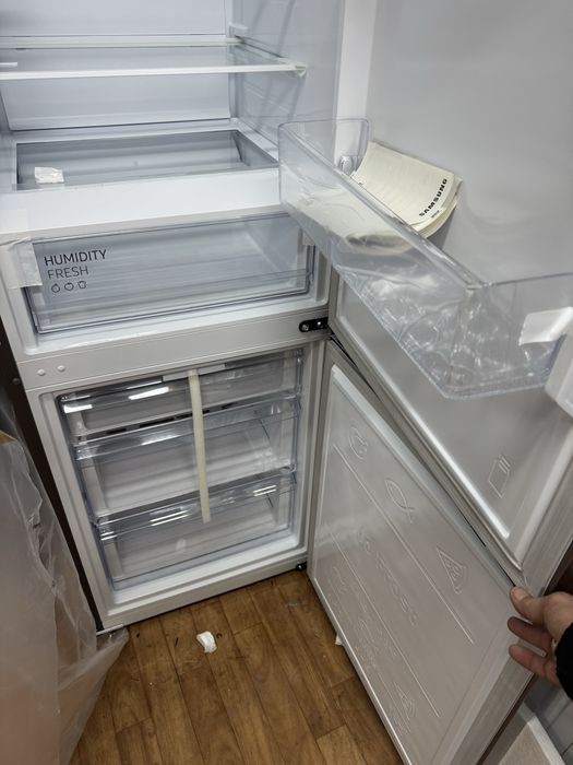 Холодильник Samsung 390L Wifi