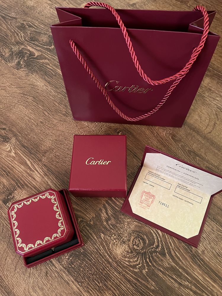 Упаковка коробка Картье Cartier под серьги сережки