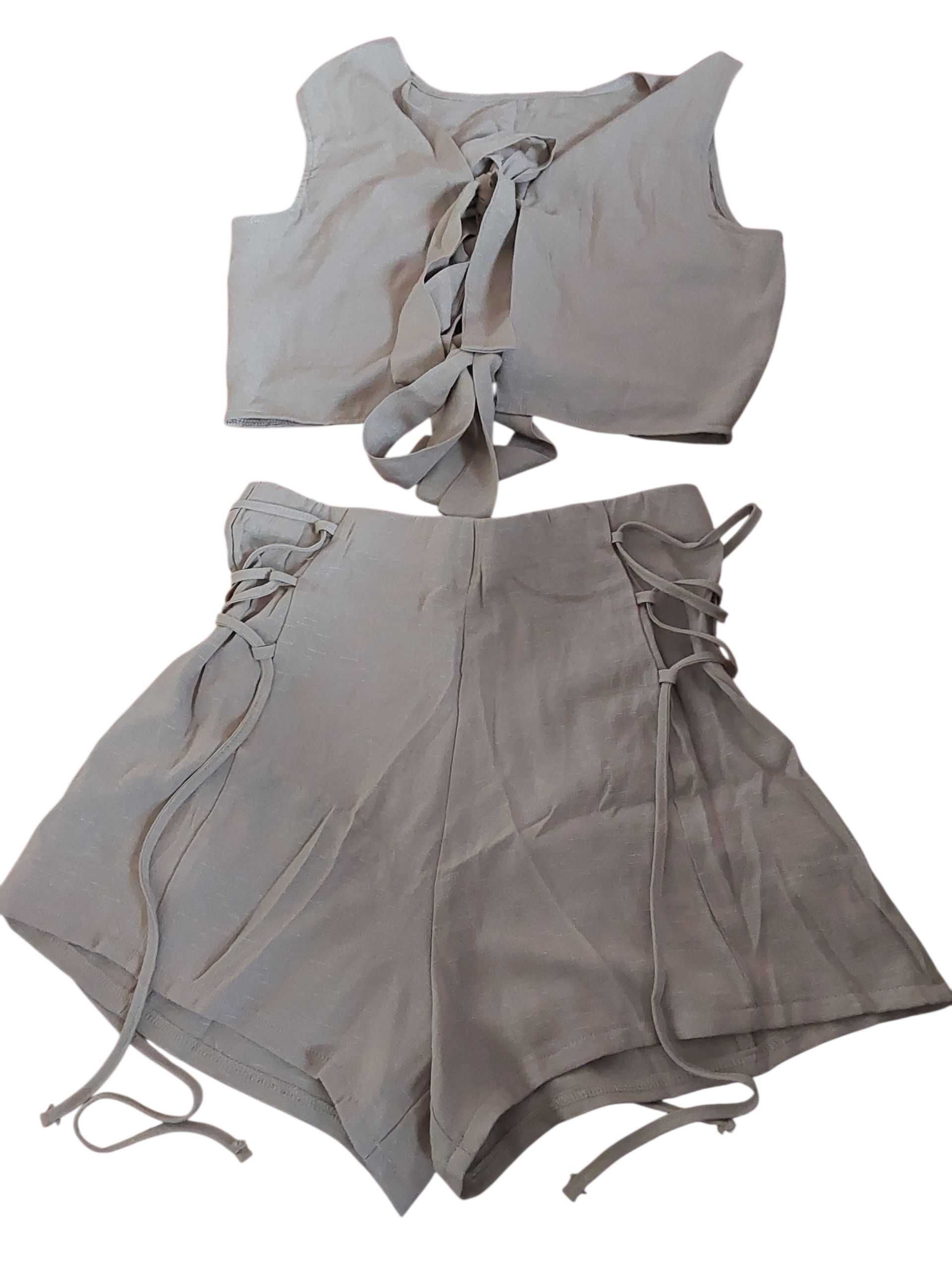 Conjunto novo de roupa