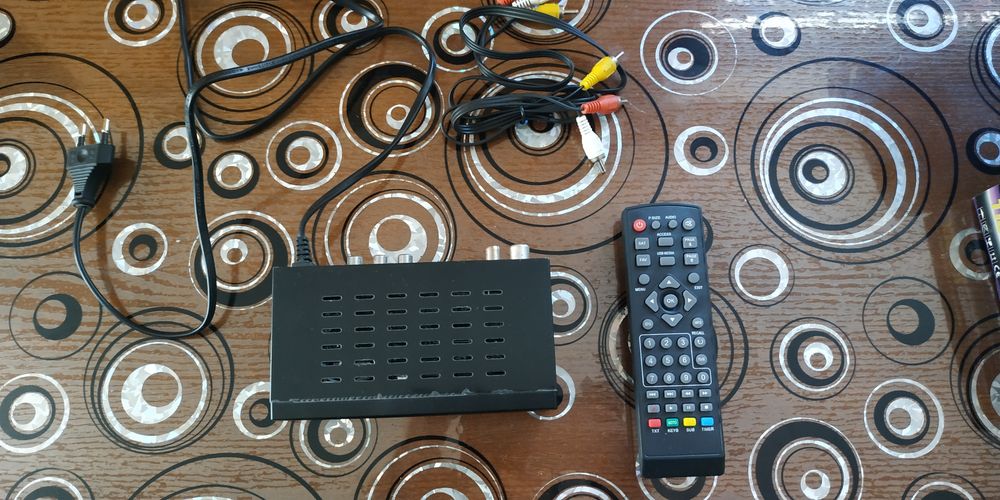 Ресивер (Т2 + спутник+ iptv) TIGER Combo