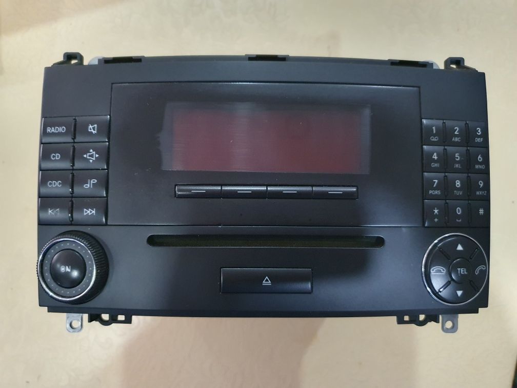 Radio Mercedes .