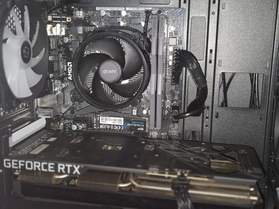 ASUS ROG STRIX 3060 12gb r5 5600