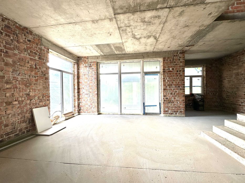 Продаж котеджів з сонячними панелями у смт.Брюховичі.