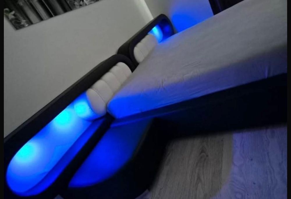 Łóżko Hormony LED materac 140x220