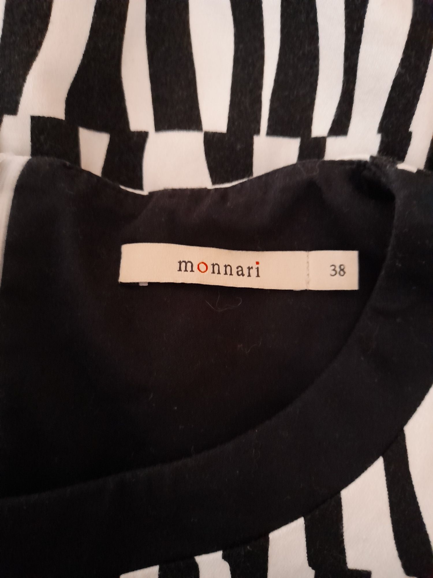 Biało czarna sukienka Monnari 38