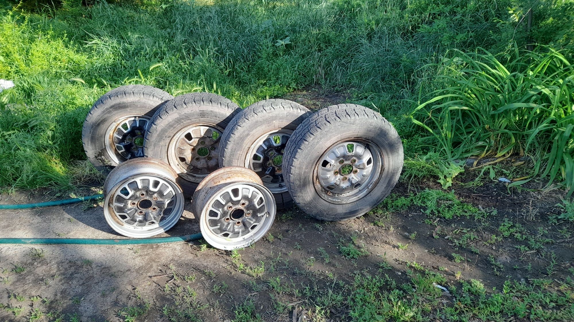 Продам колёса Форд гранада 4 с резиной на r 14 и 2 диска бу недорого