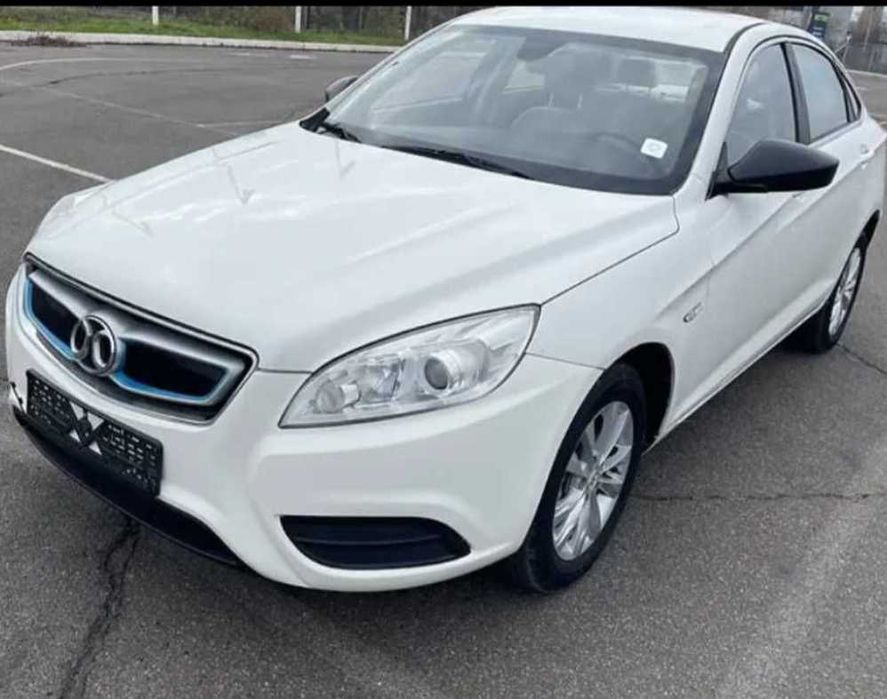 Электромобиль Baic eu260 +блок разряда 220в для дома или квартиры
