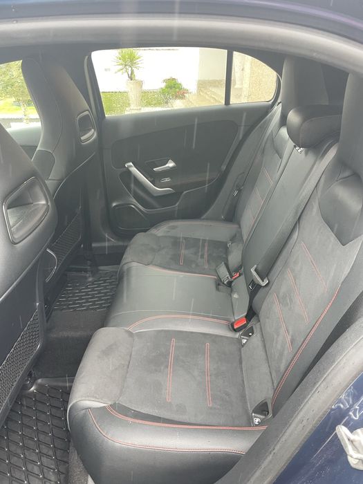 Vendo Mercedes-Benz Classe A 250 e AMG Line