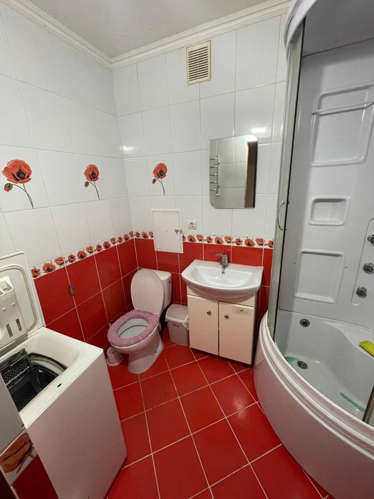 Оренда 2к. квартири, смірнова, район "Епіцентру", подобово.