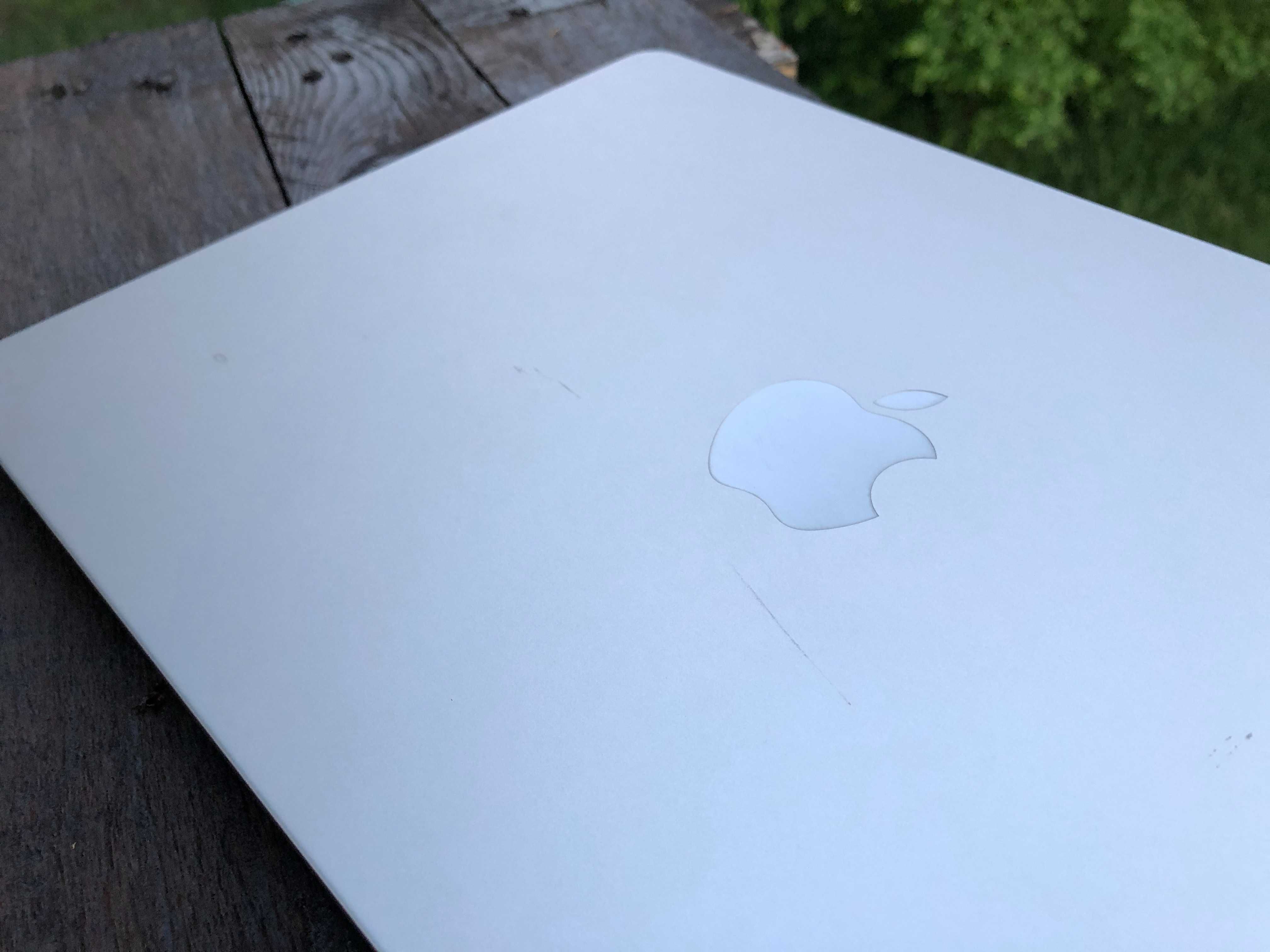 Apple MacBook Air 13.6” M2 2022 Silver 8/256Gb