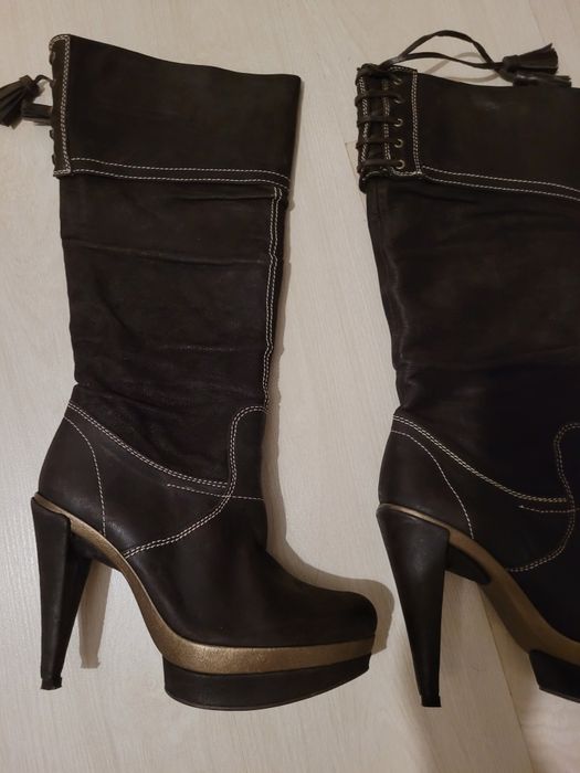 Botas senhora n.39 salto alto