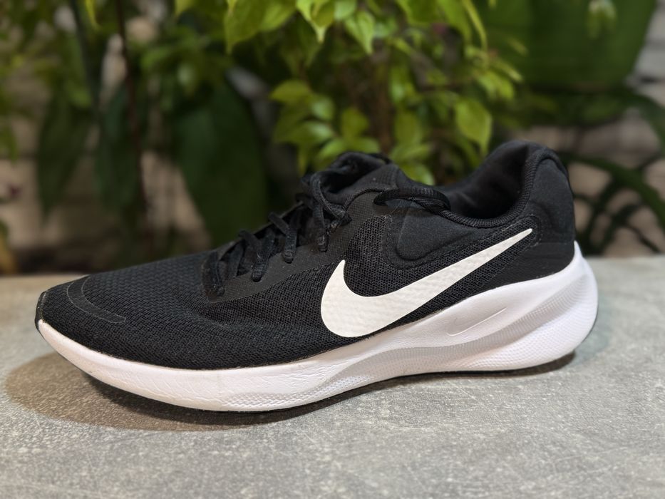 Кроссовки Nike REVOLUTION 7 43 р.Оригинал