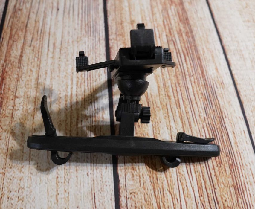 Samochodowy uchwyt ma tablet lub telefon