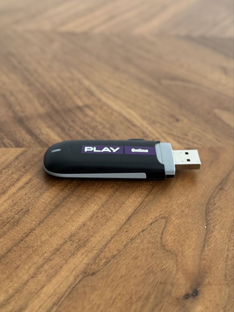 Przenośny modem USB HUAWEI E3131s-2 3G HSPA+, bardzo praktyczny!