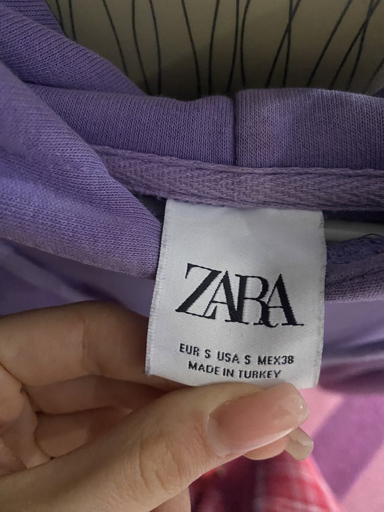 фиолетовое худи zara