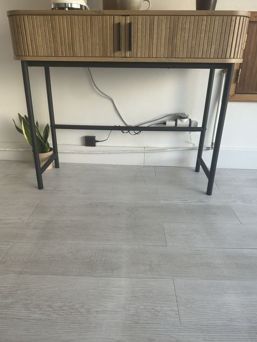 Aparador madeira com gavetas