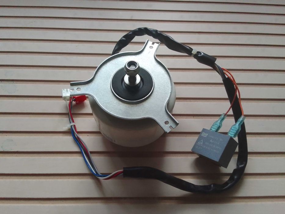 Silnik elektryczny od oczyszczacza powietrza Rowenta PU6020