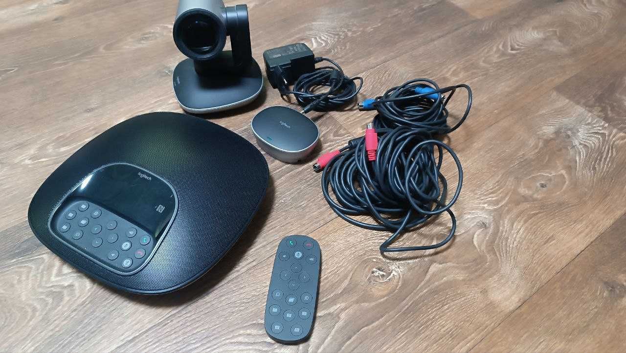 Система відеоконференцзв'язку Logitech Group