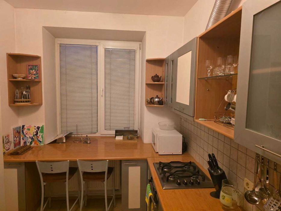 Продам двоповерховий будинок 260 кв м