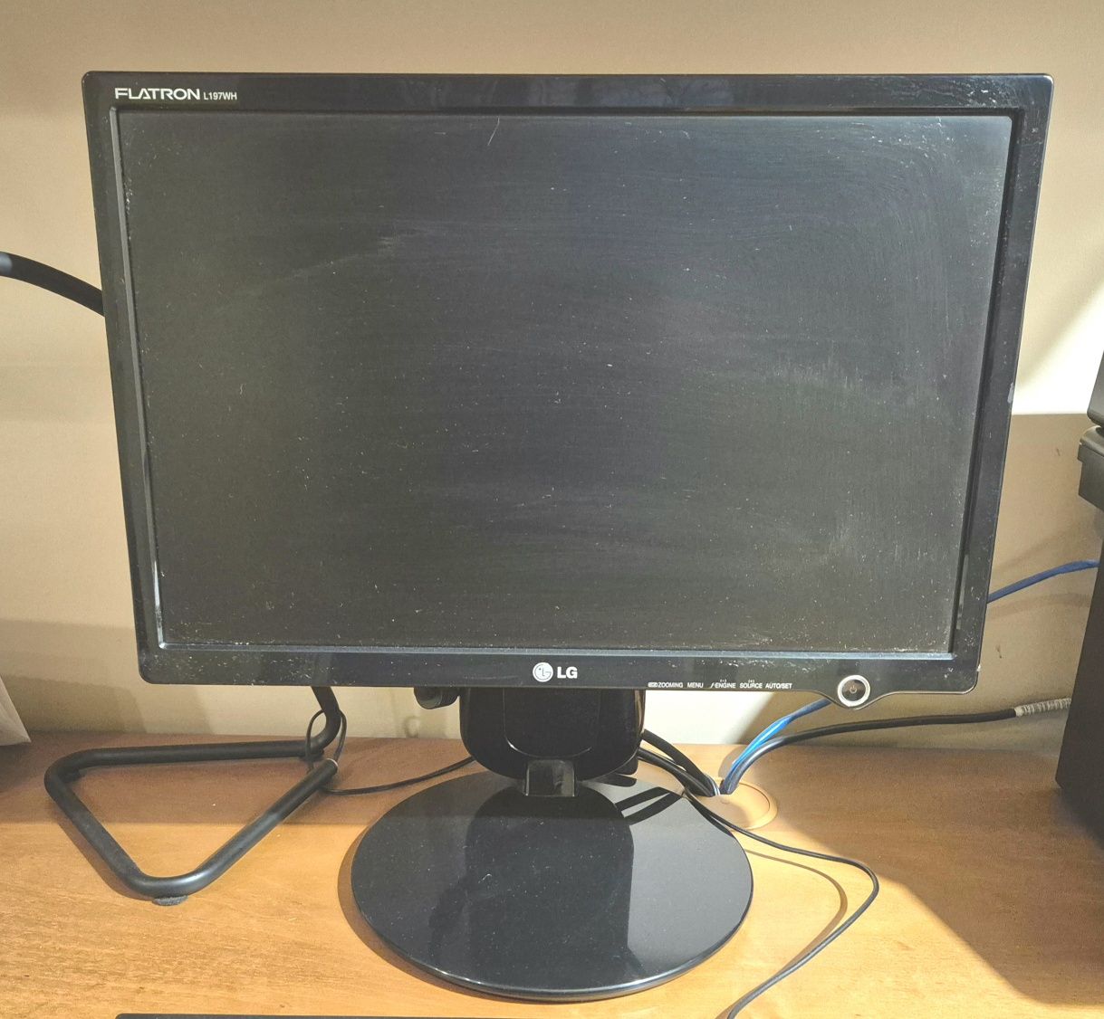 Monitor LG 19 cali
