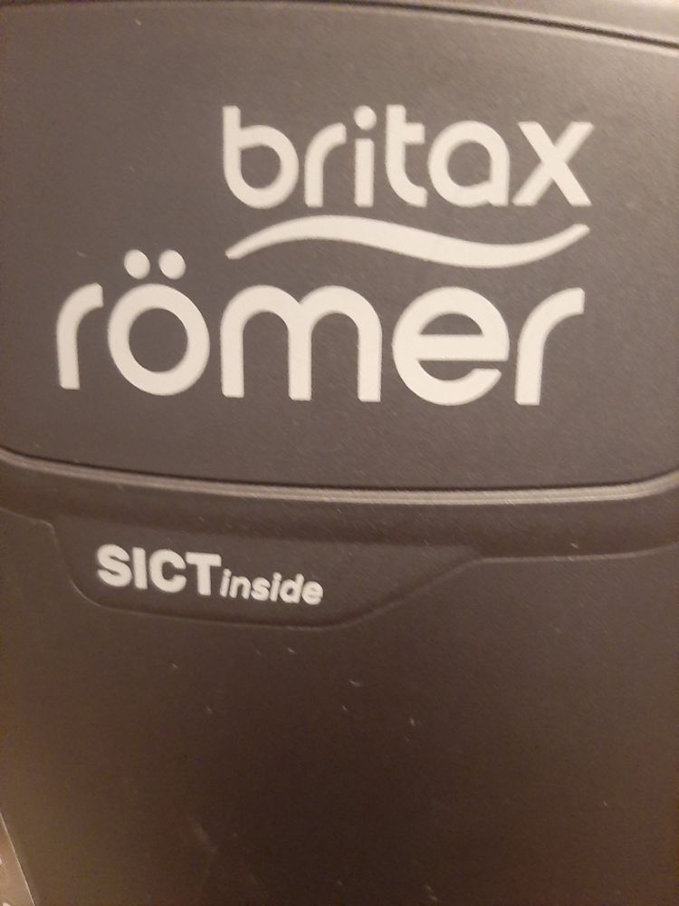 Кресло автомобильное Britax Römer Trifix2 i-size