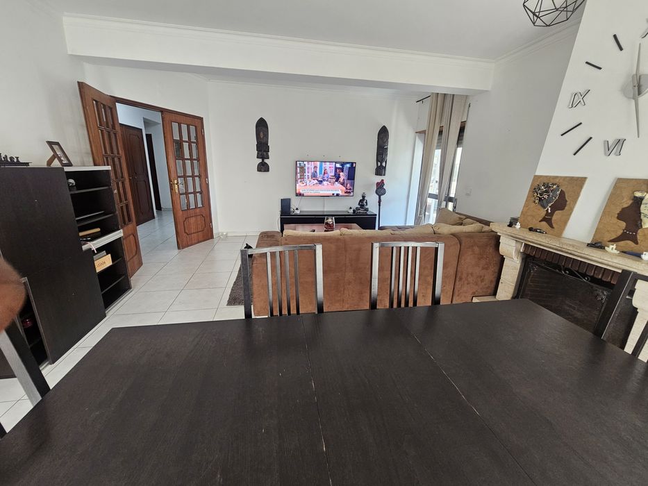 Aluga se quarto nos Marinheiros