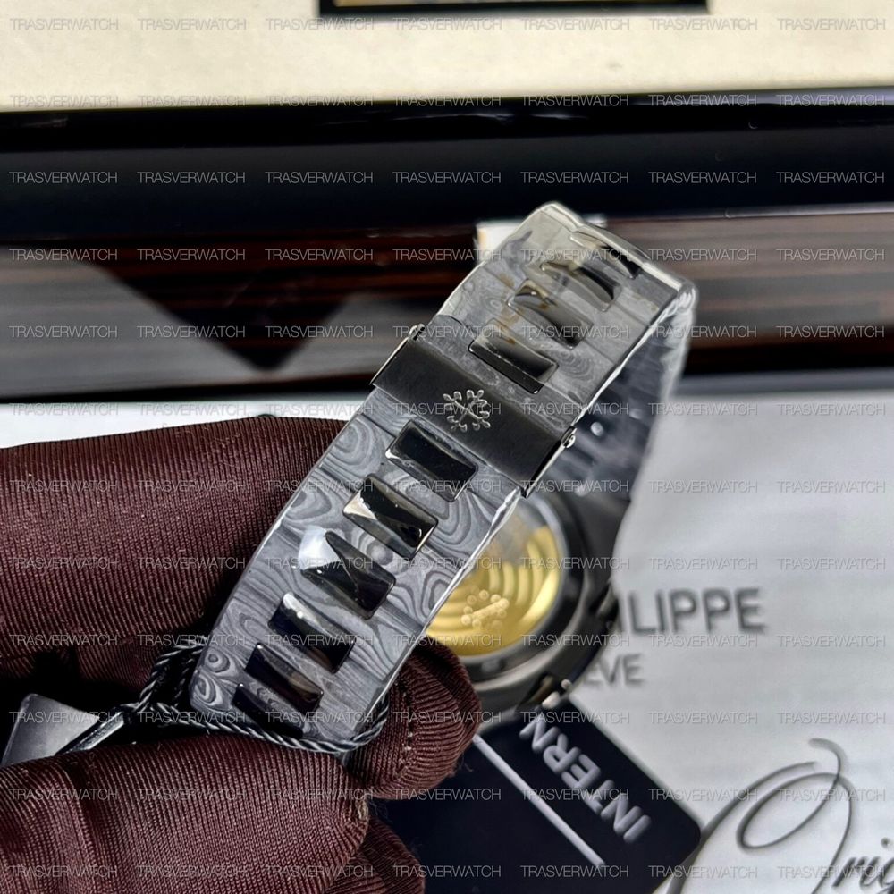 Годинник PATEK PHILIPPE Nautilus DiW 40mm 5711 Carbon