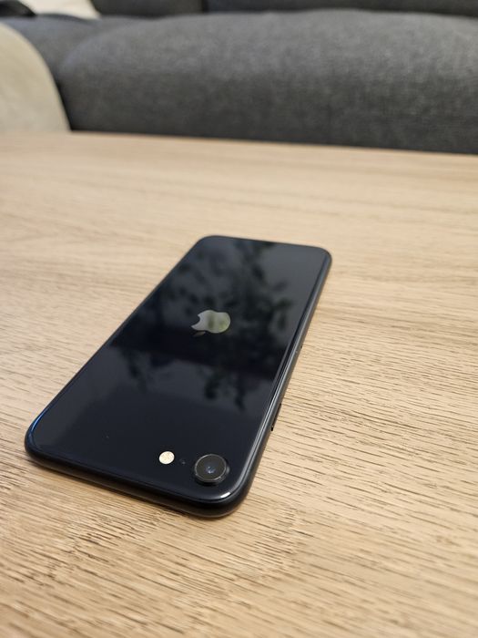 Iphone SE3 (2022) 64 Gb - 89% Baterii