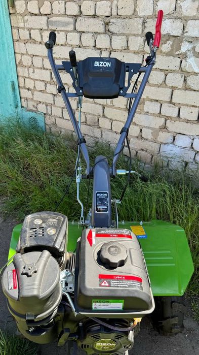 Продам большой бензиновий мотоблок ( новый )