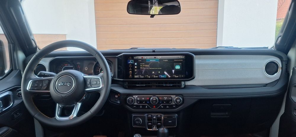 Jeep Wrangler Sahara 2024