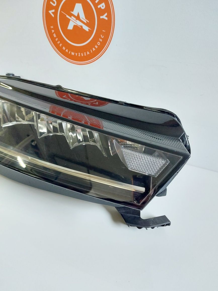 Lampa przednia prawa Skoda Octavia 4 Full Led Europa