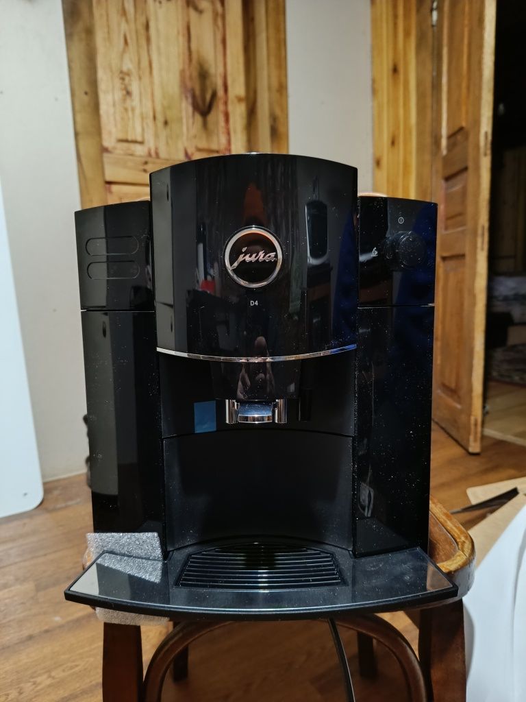 Кофемашина Jura d4 новая, дешевле магазинов