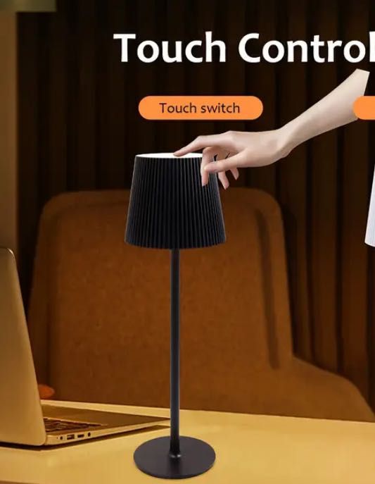 Бездротова світлодіодна лампа з сенсорним керуванням