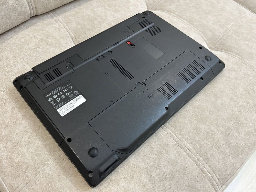 Продам ноутбук Acer TravelMate 5740 в хорошому стані