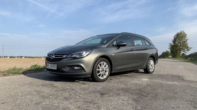 Opel Astra Salon Polska, F VAT, Niski przebieg,
