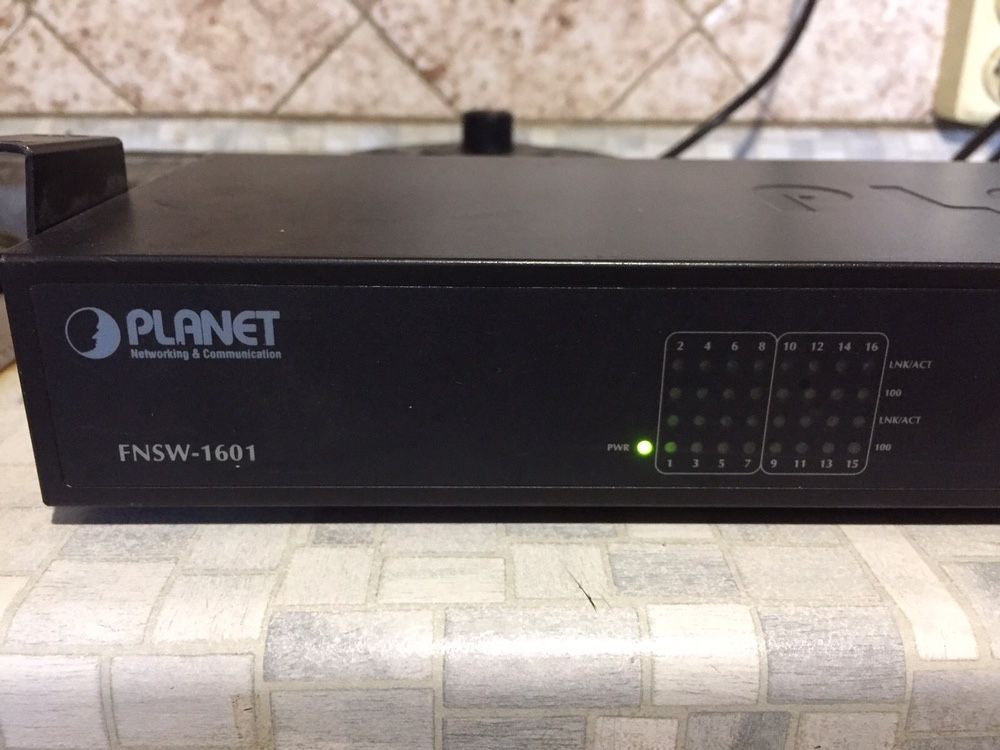 Свитч Planet FNSW-1601