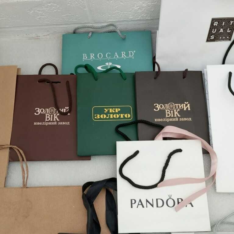 130грн= 16пакетов ! Подарочные пакеты б/у