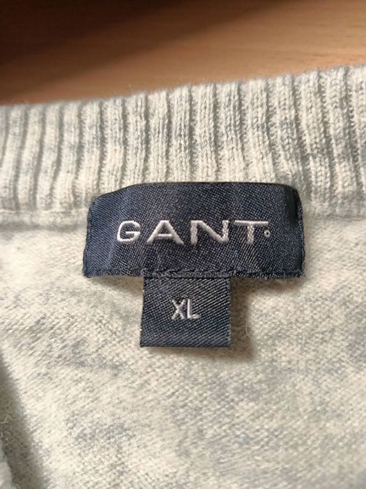 Продам пуловер GANT (V-neck)