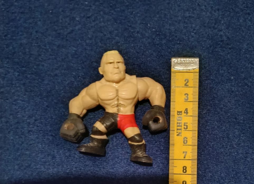 Figuras de ação da WWE - Brock Lesnar e Triple H (portes grátis)