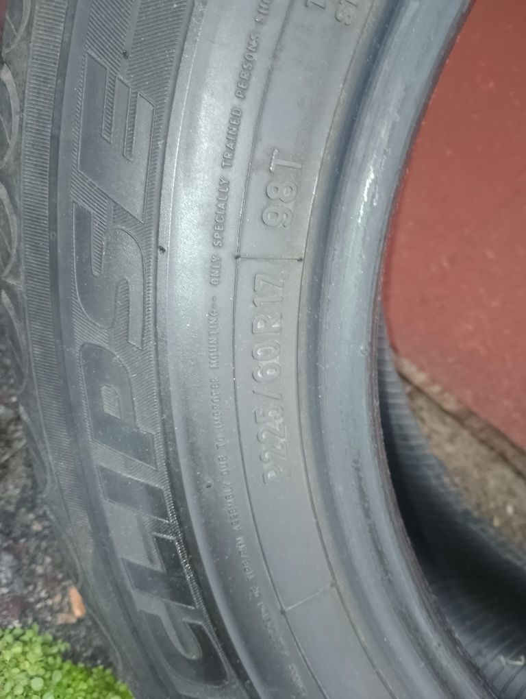 Всесезонні шини  TOYO 225/60 R 17