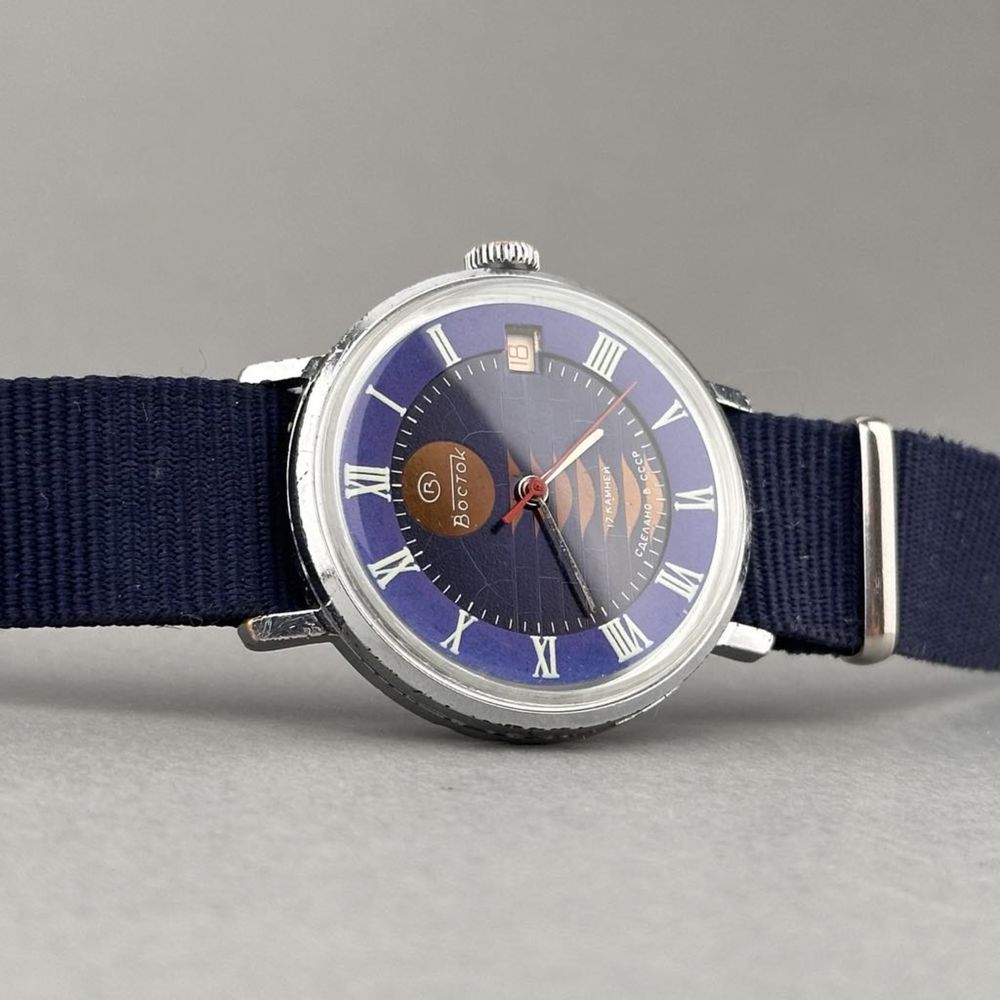 Zegarek vintage Wostok – Design CCCP | rzymskie indeksy | niebieska