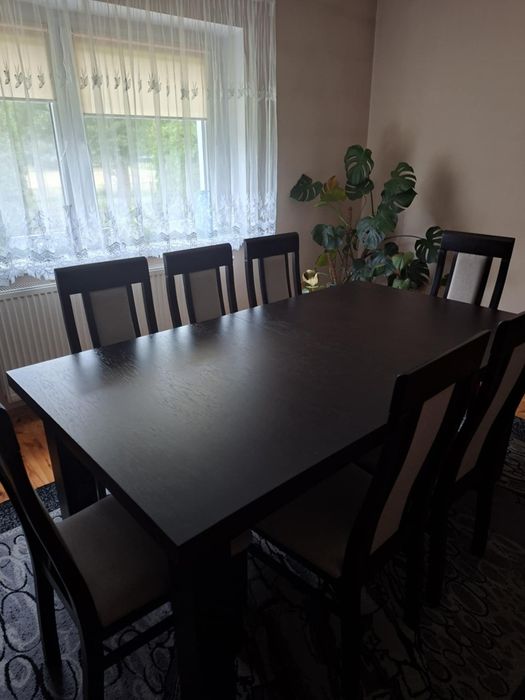 Stół (12 krzeseł)