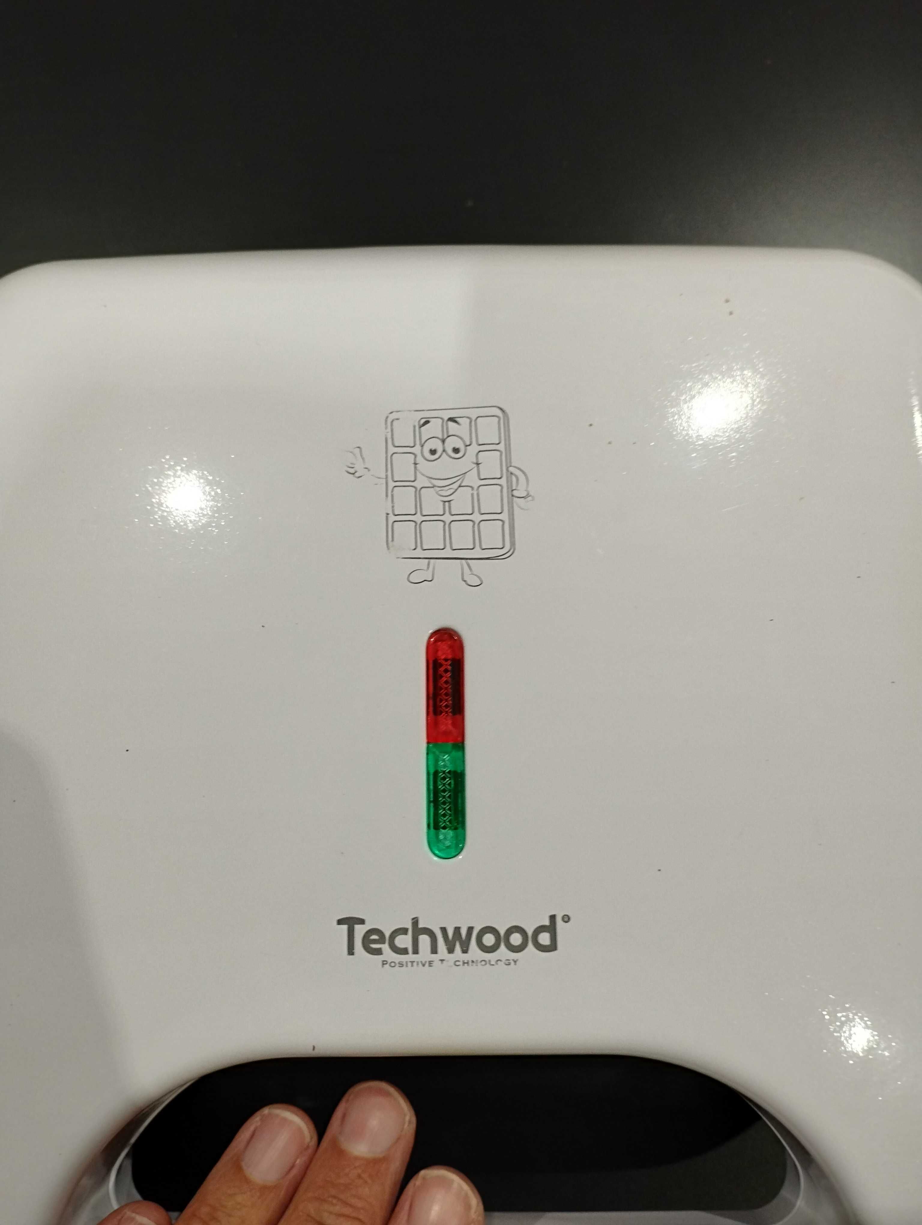 Máquina de fazer waffles Techwood