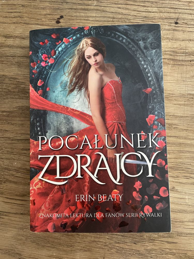 Pocałunek zdrajcy Erin Beaty