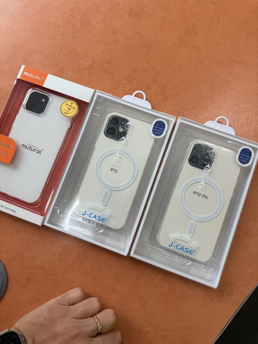 Продам прозрачные чехлы на iphone 12,13 серии