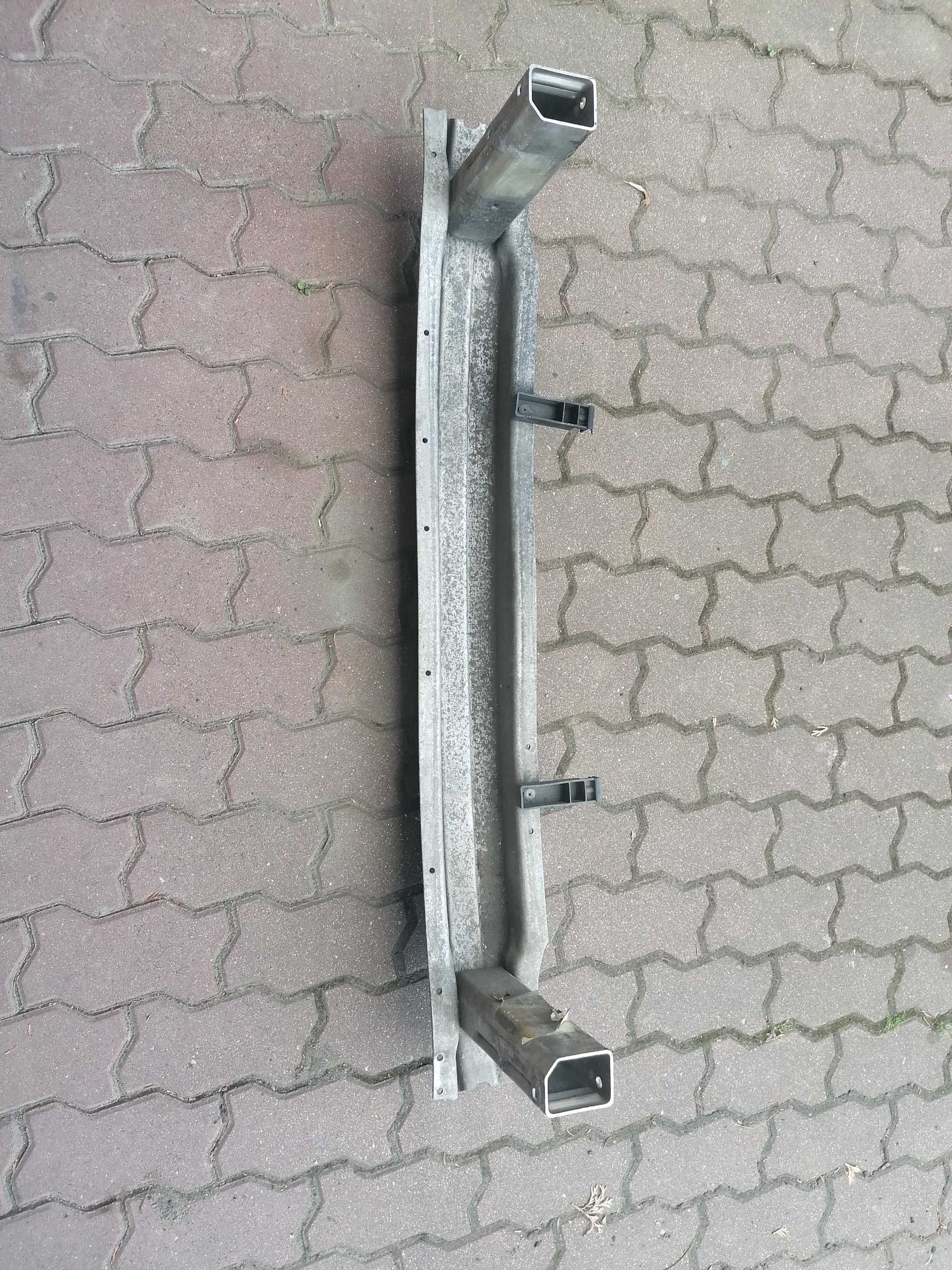 Belka tylna AUDI AVANT A4