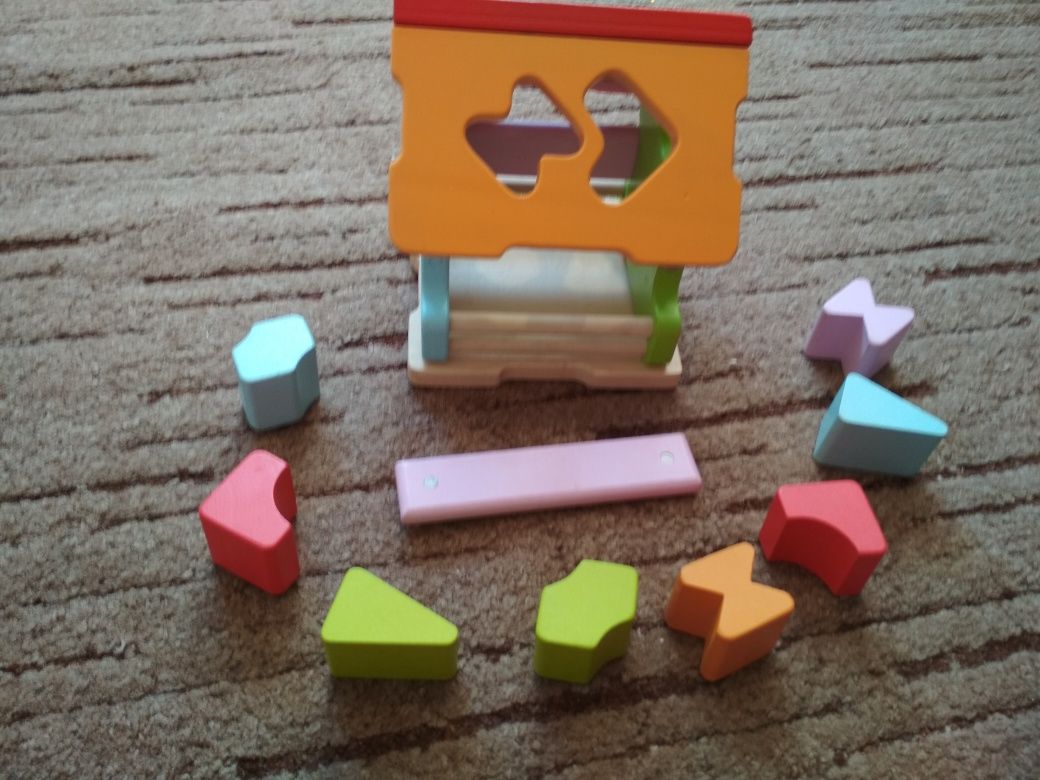 Drewniany Domek sorter firmy Cubika