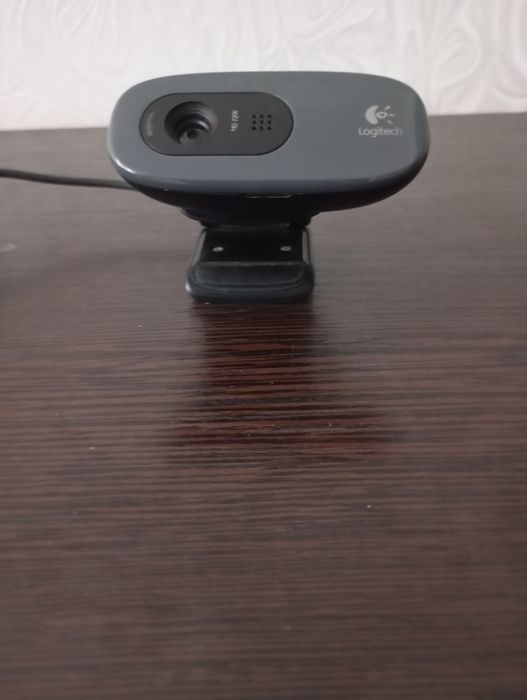 Продам веб-камеру Logitech HD Webcam C270.
