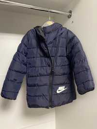 Зимова куртка Nike