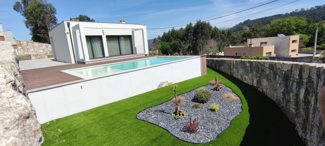 Venda Particular Moradia isolada com Piscina